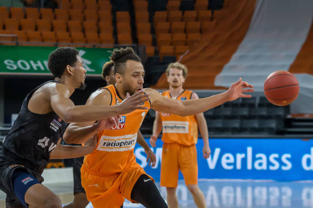 不容小觑 不容小觑