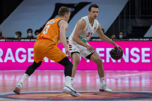 更进一步 更进一步