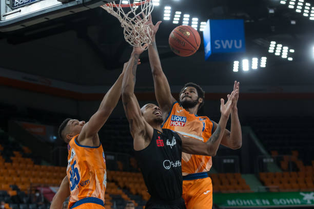 场上数次失 场上数次失