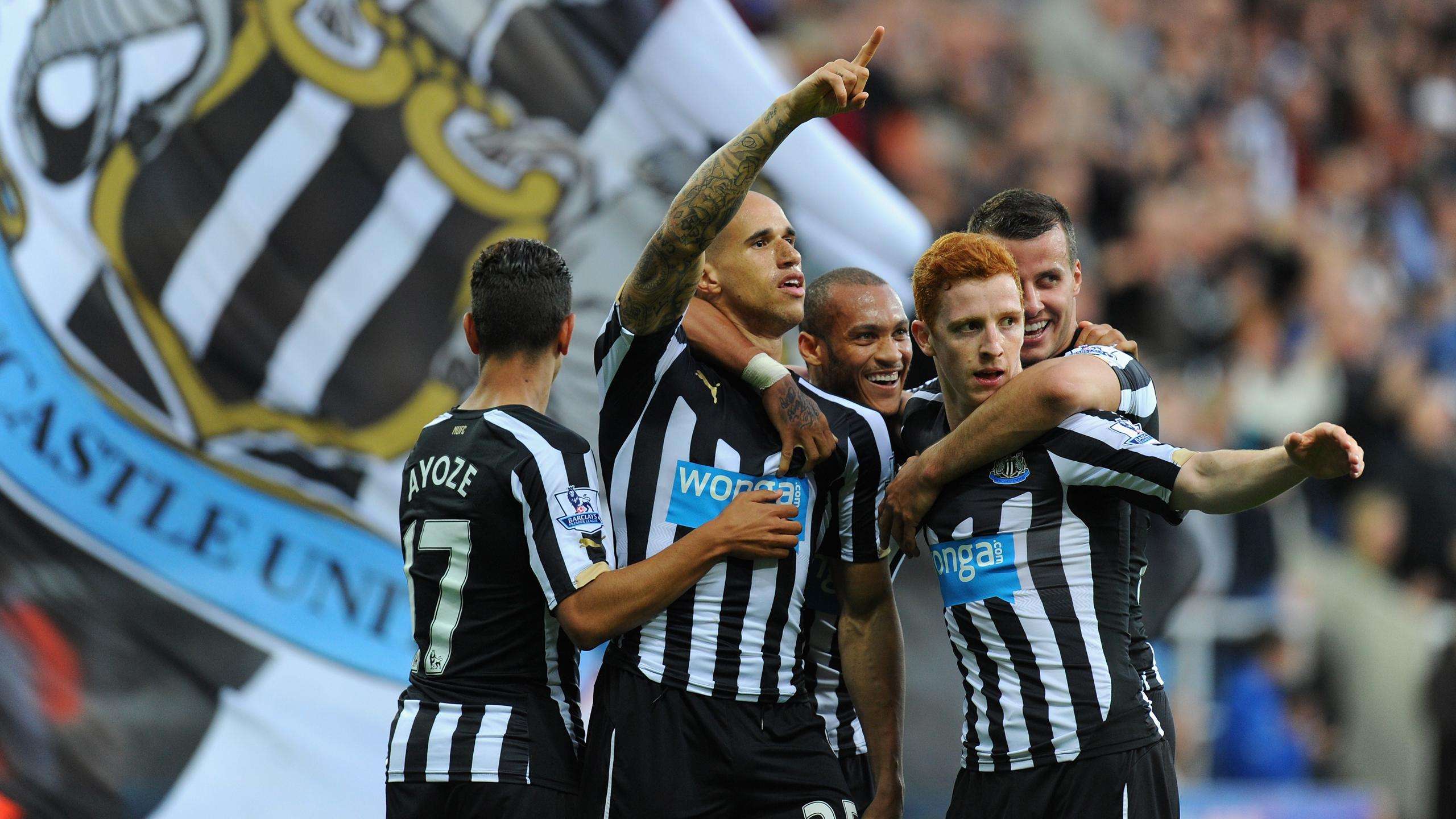 利拉开了他 利拉开了他